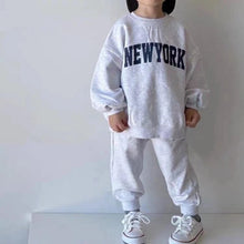 Load image into Gallery viewer, Sweatshirts+ Pant Suits 2PCS Girls/Boys
