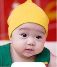 Load image into Gallery viewer, Baby Skully Hats
